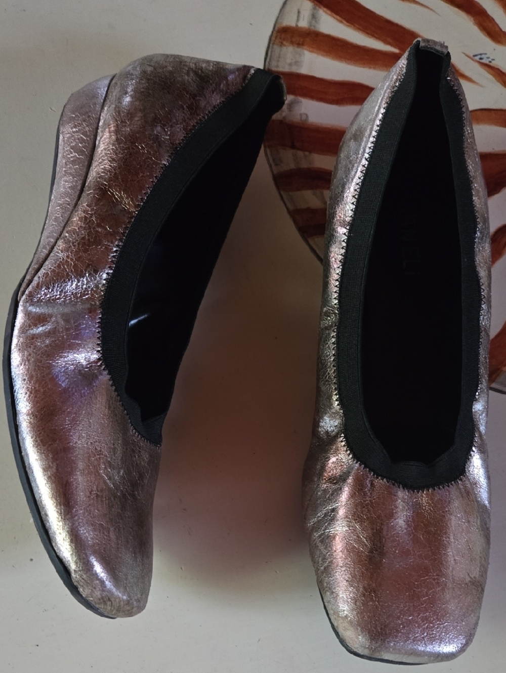 Van Eli Metallic Gold And Silver Demi Wedge Flat Size 11 - Picture 14 of 14